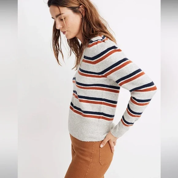 Madewell Wool Blend Marled Gray Striped Cropped V-Neck Sweater - Picture 6 of 16